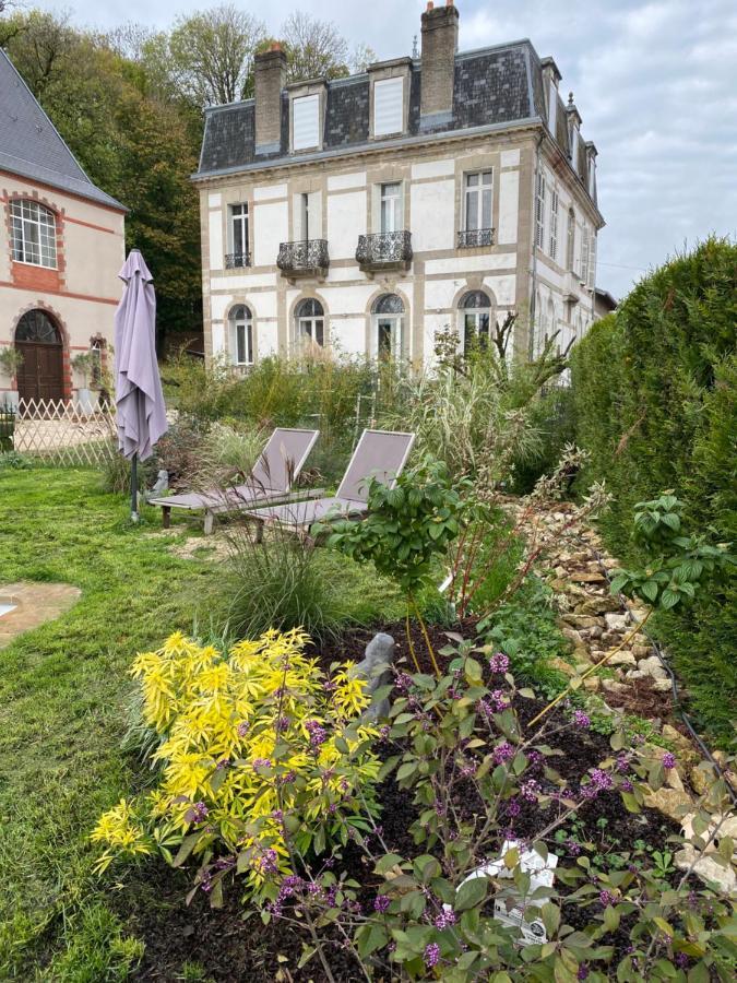 Le Chateau De Monthureux Le Sec Exterior photo